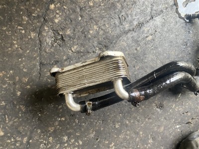 Volvo s40 benzinli yağ soğutucu ve borusu 