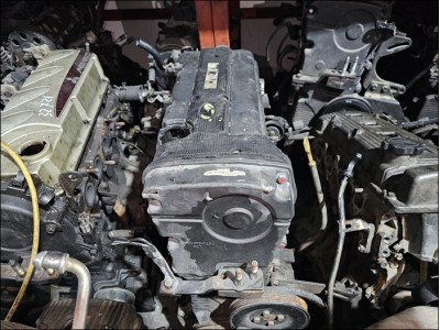Hyundai Elantra 2.0 Benzinli çıkma motor