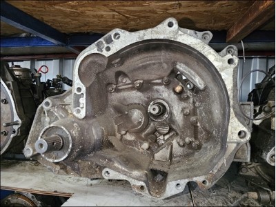 Mitsubishi Carizma 1.6 manüel şanzıman