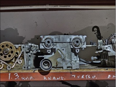 Rover 1.6 silindir kapağı