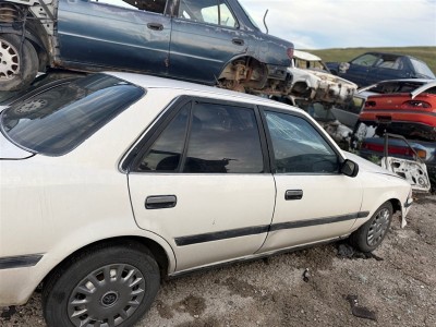 1990 Toyota Corona Çıkma Sağ Arka Kapı