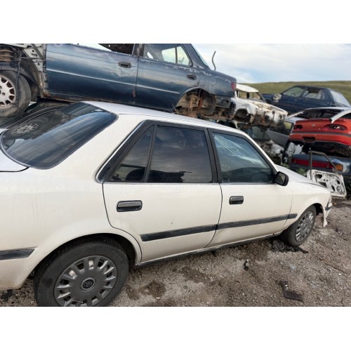 1990 Toyota Corona Çıkma Sağ Arka Kapı