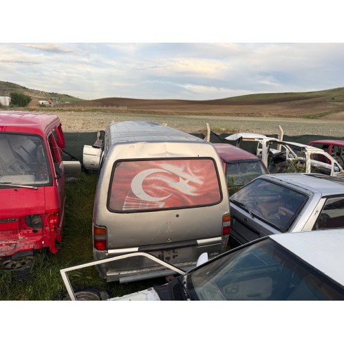 Mitsubishi L300 Çıkma Bagaj Kapağı 