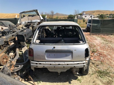 Nissan Micra Bagaj Kapağı