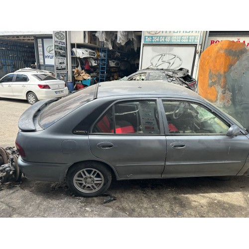 Proton 420 Sağ Ön Kapı