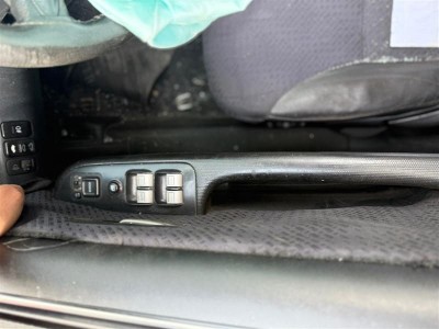 Honda CRV 2005 cam açma düğmesi