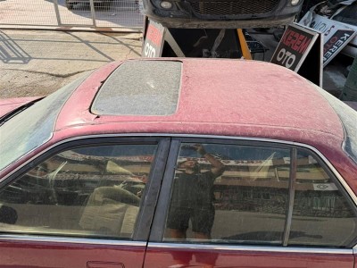 Honda Accord 1990 tavan sunroof camı