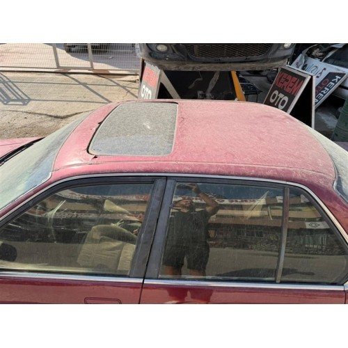 Honda Accord 1990 tavan sunroof camı