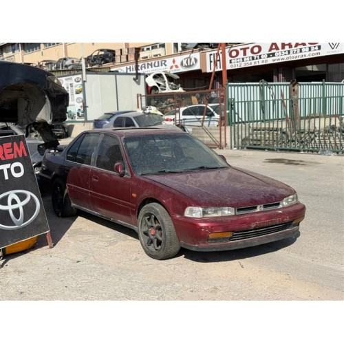 Honda Accord 1990 sağ ön çamurluk