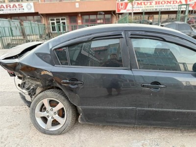 Mazda 3 2005 sağ arka kapı Mazda 3 2005 sağ arka kapı