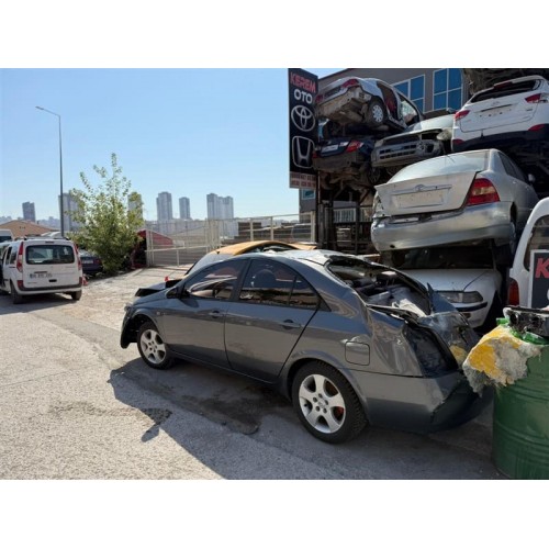 Nissan Primera sol arka kapı