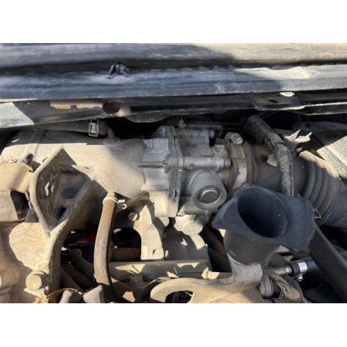 Nissan Primera boğaz kelebeği