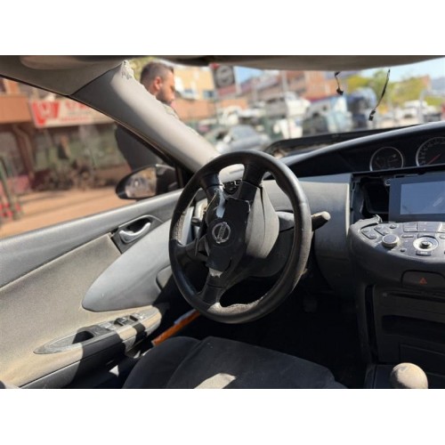 Nissan Primera sinyal kolu