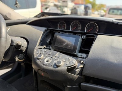 Nissan Primera kontrol paneli