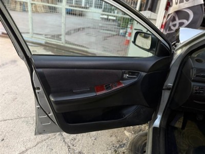 Toyota Corolla 2005 kapı döşemesi