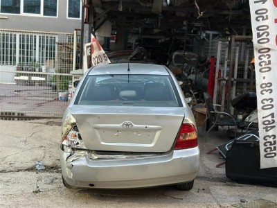 Toyota Corolla 2005 arka bagaj kapağı