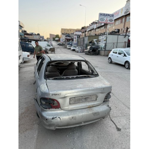 Hyundai Accent Yumurta Kasa 1998 bagaj kapağı gri