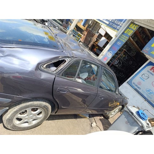 Mazda 626 2001 sağ ön kapı