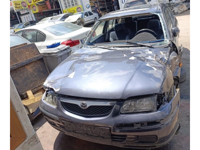 Mazda 626 2001 ön panjur