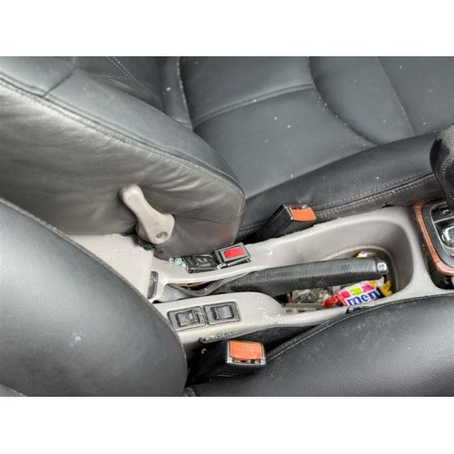 Nissan Primera 2001 emniyet kemeri