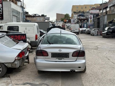 Nissan Primera 2001 arka tampon