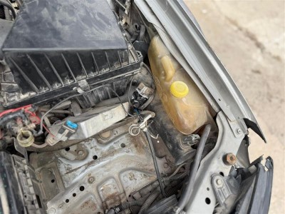 Nissan Primera 2001 motor su bidonu