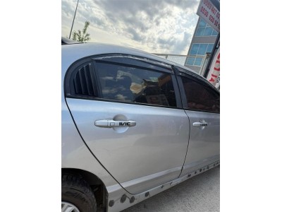 Honda Civic 2008 sağ arka kapı