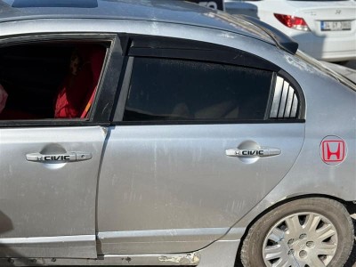 Honda Civic 2008 sol arka kapı