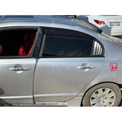 Honda Civic 2008 sol arka kapı