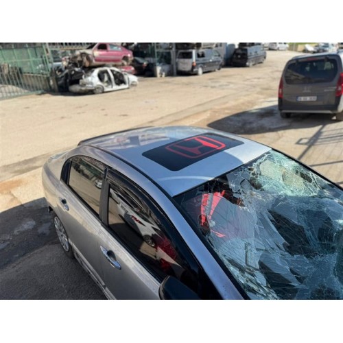 Honda Civic 2008 sunroof camı