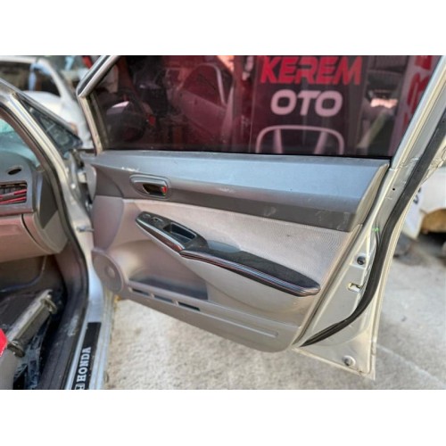 Honda Civic 2008 cam açma düğmesi