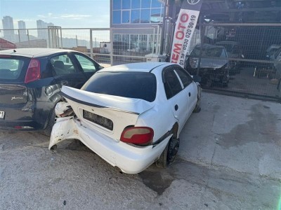 Hyundai Accent 1996 arka cam
