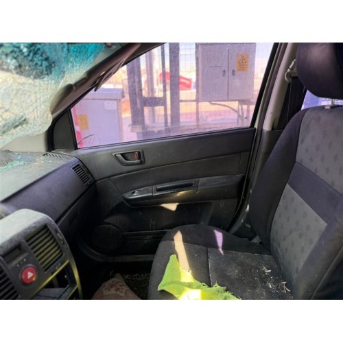 Hyundai Getz 1.5 dizel kapı döşemesi Hyundai Getz 1.5 dizel kapı döşemesi