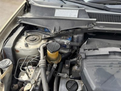 Toyota Rav-4 2005 cam su bidonu