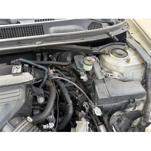 Toyota Rav-4 2005 hava filitre kutusu