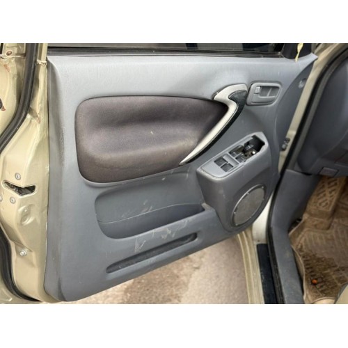 Toyota Rav-4 2005 kapı döşemesi