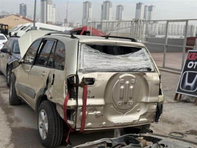Toyota Rav-4 2005 bagaj kapağı