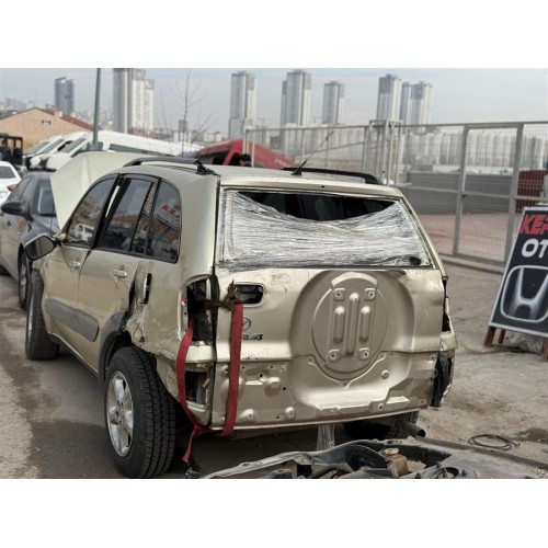 Toyota Rav-4 2005 bagaj kapağı