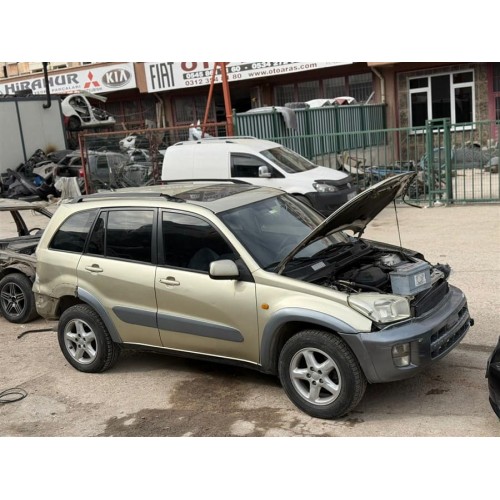 Toyota Rav-4 2005 sağ ön çamurluk