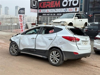 Hyundai ix35 çıkma sol stop camı