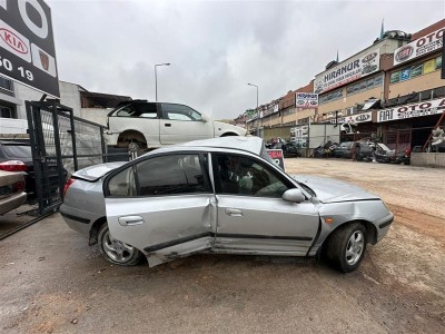 Hyundai Elantra 2006 sağ ayna