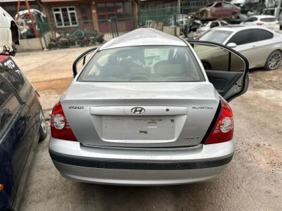 Hyundai Elantra 2006 arka tampon