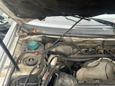 Volvo S40 2001 silgi motoru