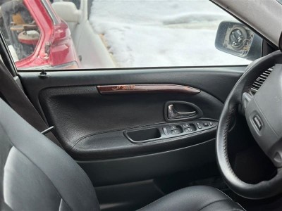Volvo S40 2001 cam açma düğmesi