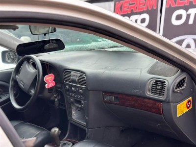 Volvo S40 2001 göğüs