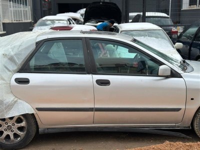 Volvo S40 2001 sağ ön kapı