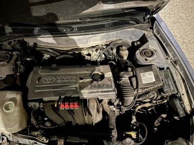 Toyota Corolla 2001 hava filitre kutusu