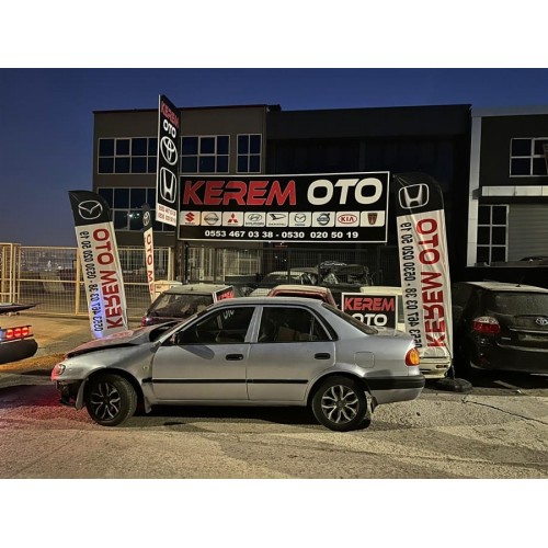 Toyota Corolla 2001 sol arka kapı