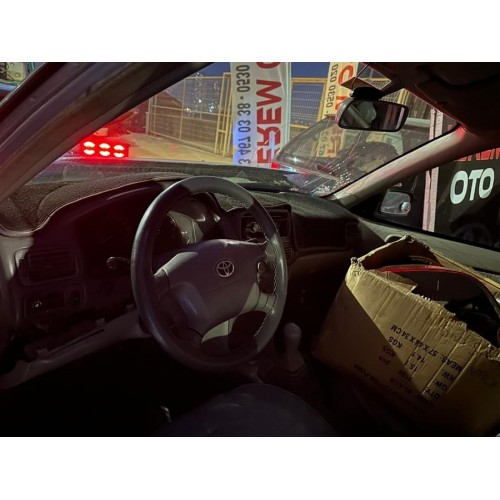 Toyota Corolla 2001 sürücü airbaği