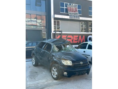 Toyota Rav4 2007 2.0 sağ ön far